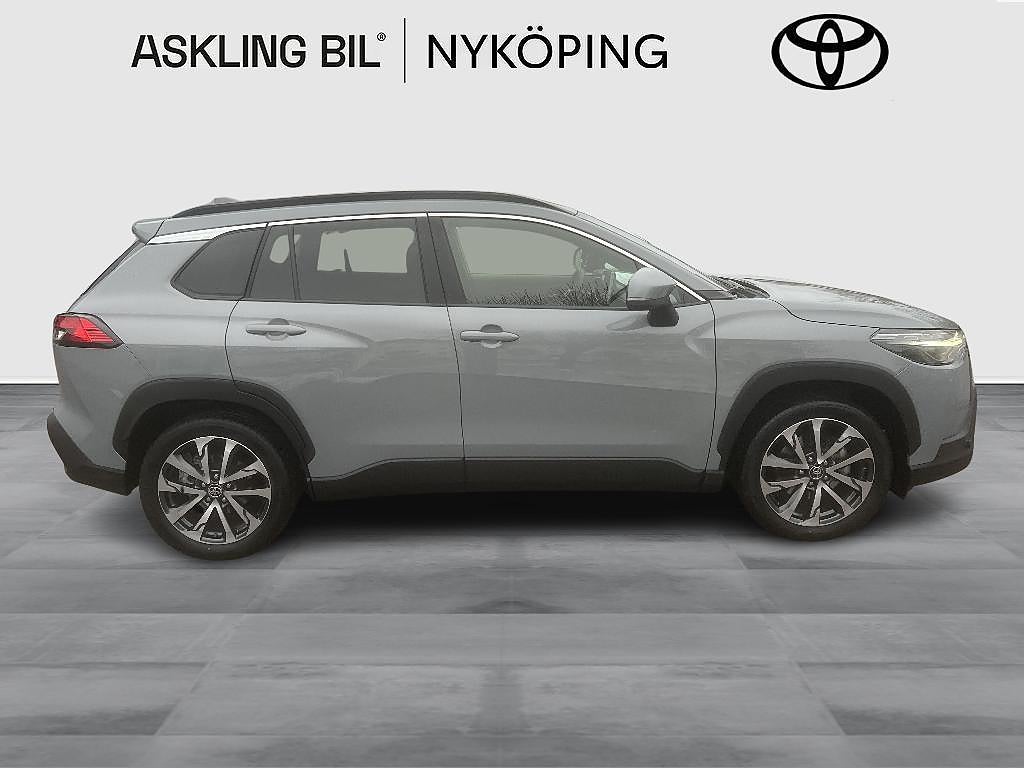 Toyota Corolla Cross 2023 - miniatyr 12