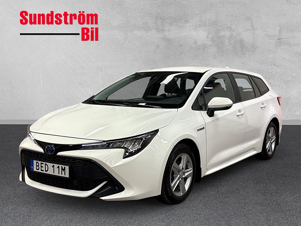 Toyota Corolla 122Hk Hybrid Kamera/Vinterhjul E-CVT Kombi