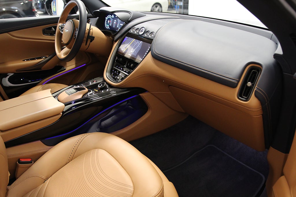 Aston Martin DBX 2023 - miniatyr 19