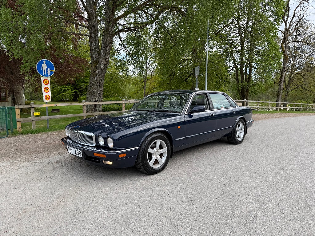 Jaguar XJ 3.2