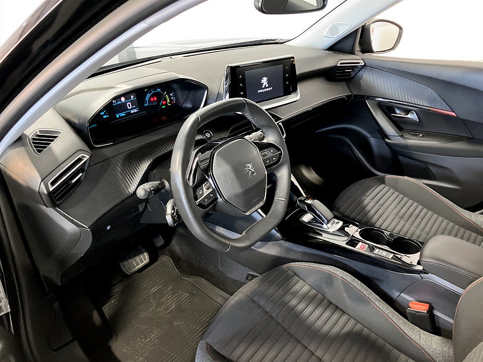 Bild på Peugeot E-2008 Active 136hk Aut BACKSENSORER FARTHÅLLARE