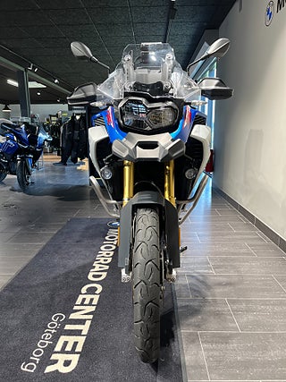 BMW F850GS Adventure / 3,45% ränta /Toppbox / Extraljus / Motorbågar