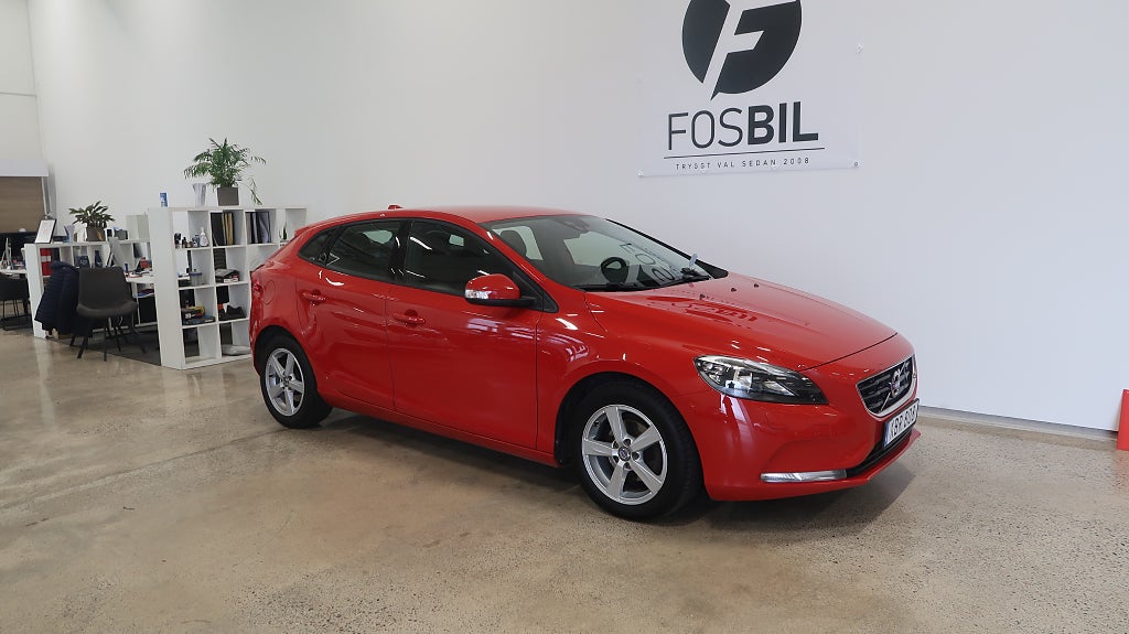 Volvo V40 D2 Kamremsbytt Värmare Sommar och Vinterhjul