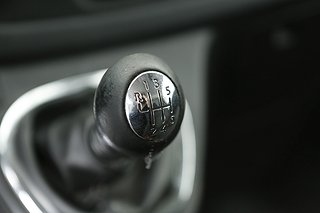 Transportbil - Skåp Opel Vivaro 13 av 15