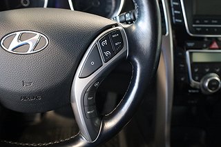 Halvkombi Hyundai i30 21 av 23