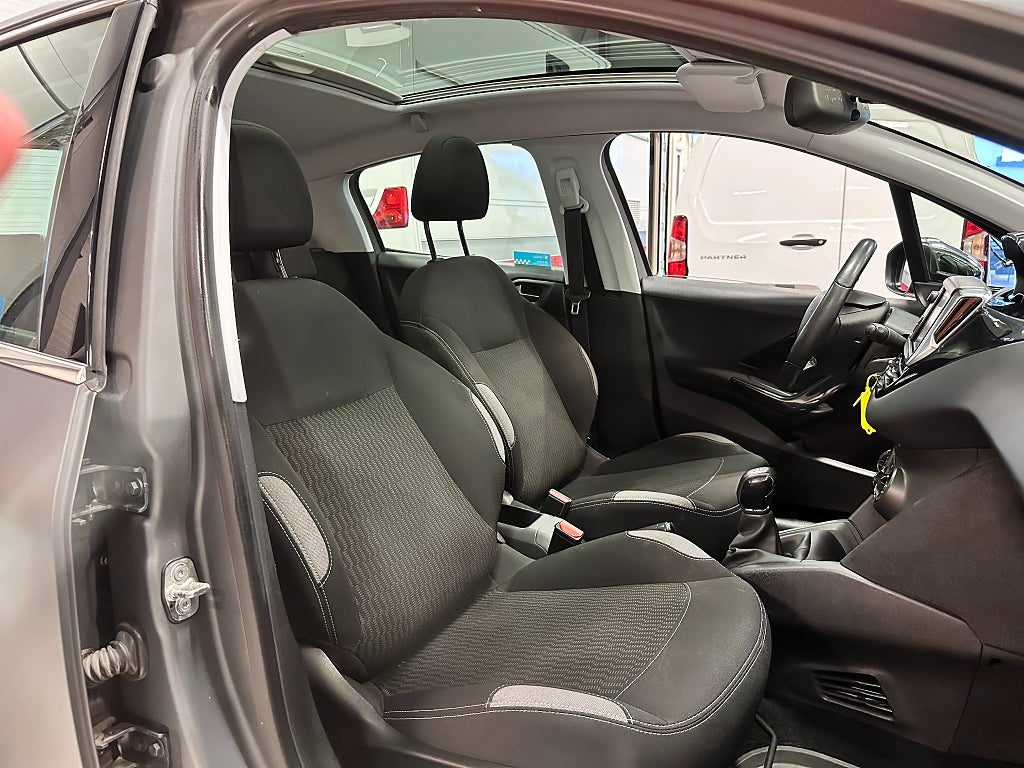 Peugeot 208 Active 1.2 PureTech 82hk Panorama Euro 6 thumbnail