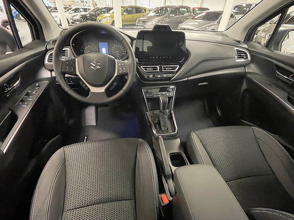 Suzuki S-Cross Nya 1.4T AT Hybrid Inclusive MC