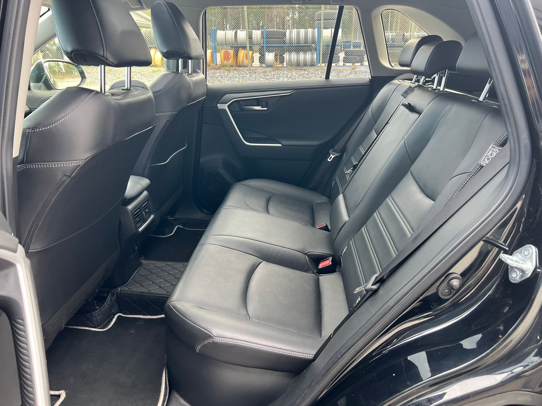 Toyota RAV4 2021, bild 4/45