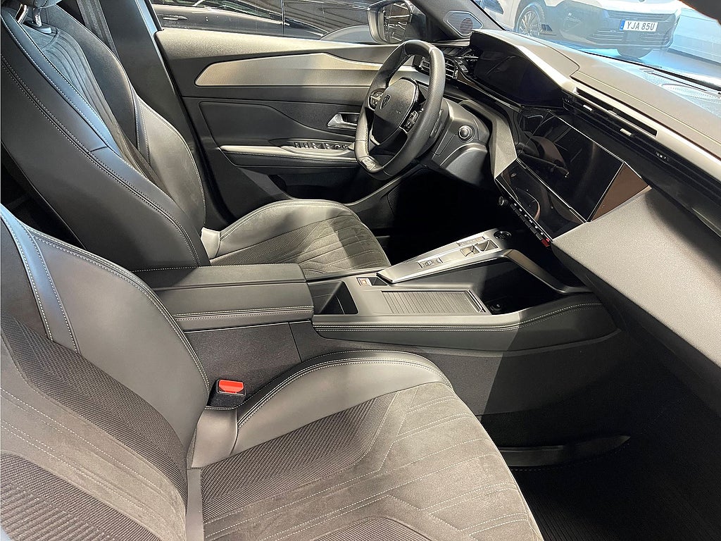 Bild på Peugeot 308 SW GT 1.2 PT 130hk Aut - BACKKAMERA, CARPLAY