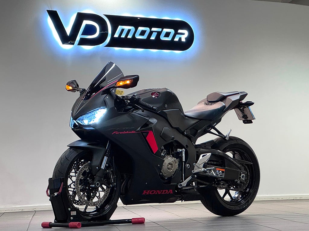Honda CBR1000RR Fireblade Yoshimura QS+ 192hk