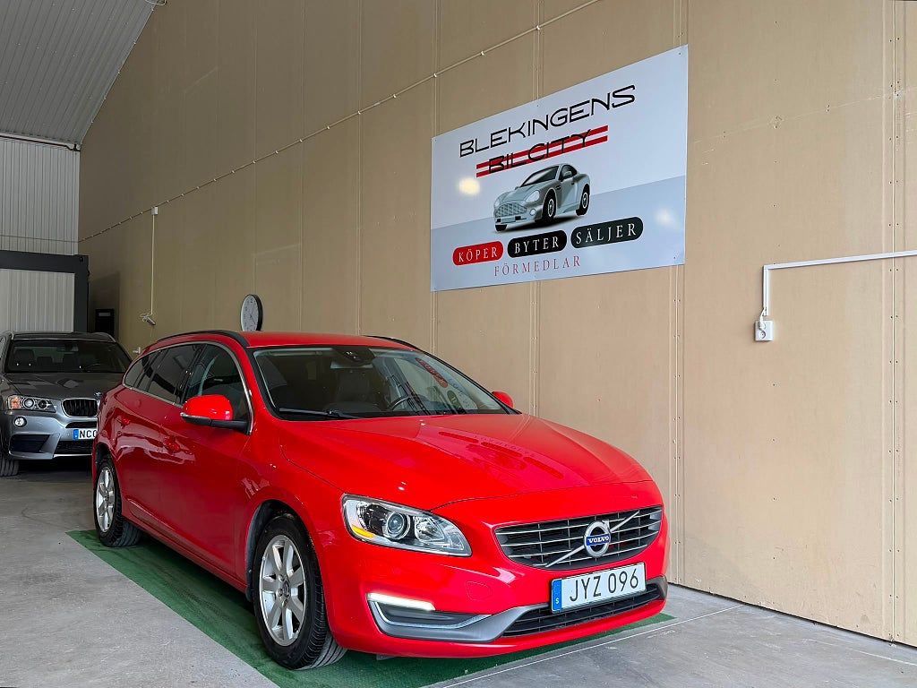 Volvo V60 D4 Momentum Business Edition KAMREMBYTT Drag Navi VoC