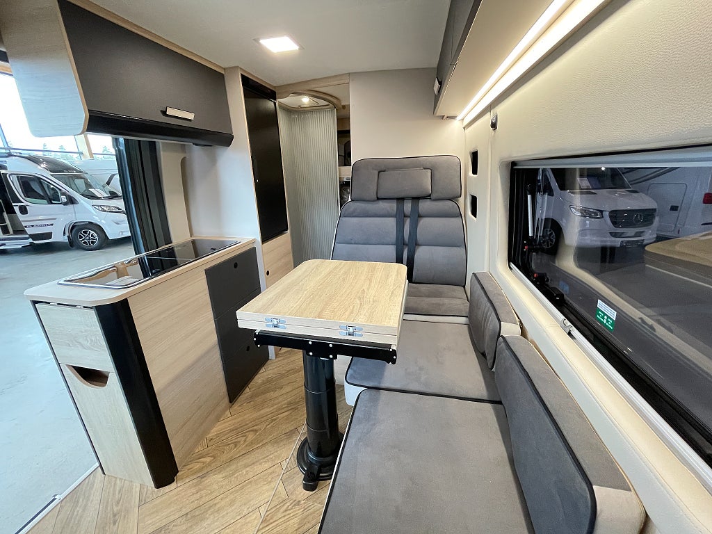 CHALLENGER F&S Edition / Solcell / Webasto / Litium / 5 bältad / Pop-Up - CHALLENGER