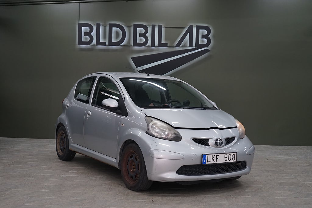Toyota Aygo 5-D 1.0 VVT-i R-Objekt obesiktad 68HK