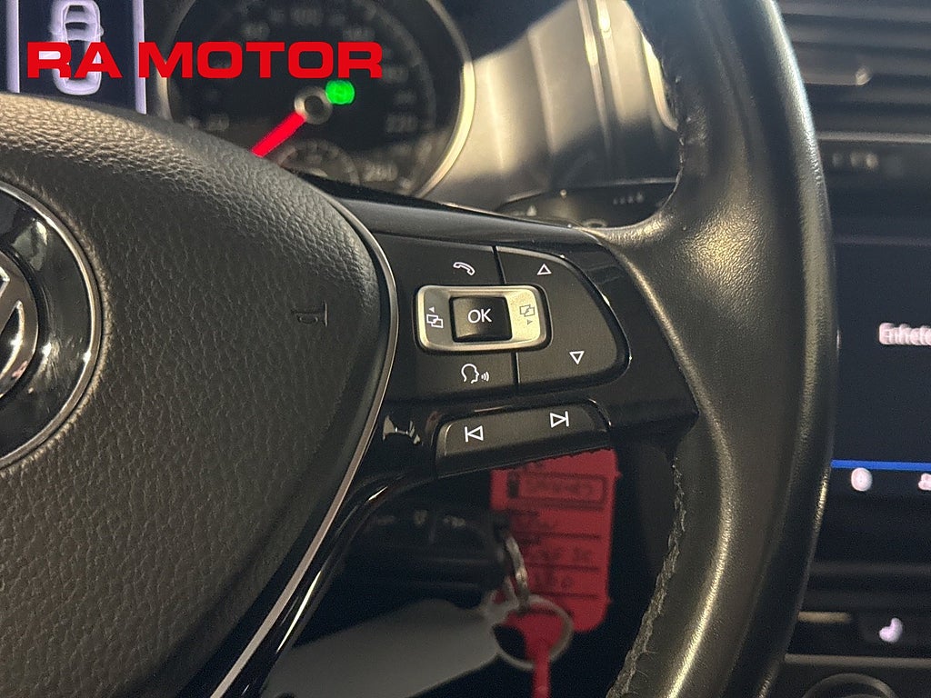 Volkswagen Golf SC 1.0 TSI DSG 110hk | P-Sensorer | ACC | Carplay