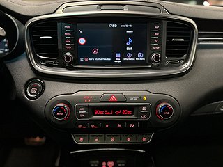 Kia Sorento 2.2 AWD GT 7-sits Kamera/Navi/Pano/Drag/S&V-däck