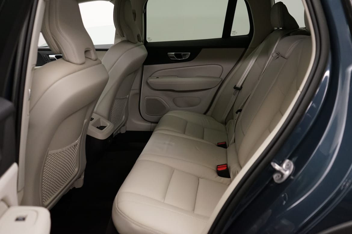 Volvo V60 Cross Country 2023, bild 7/10