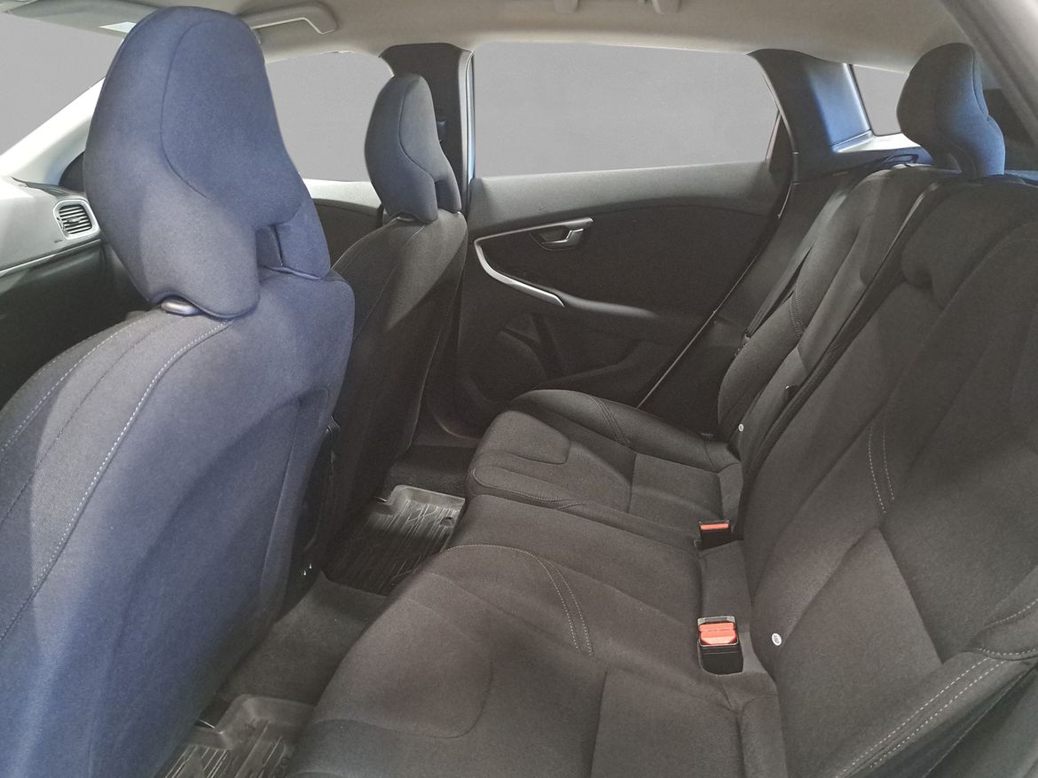 Volvo V40 D2 Your Kinetic 2016, bild 6/10