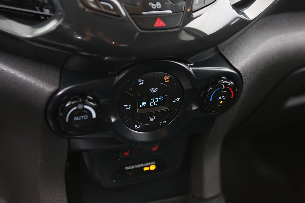 Ford Ecosport 1,5 Ti-VCT 112hk Titanium Plus Aut | Komfortpaket |