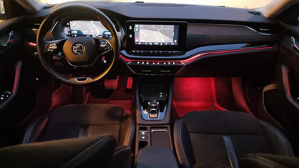 Skoda Octavia 2.0TDI Värmare Drag HUD Elstol.minne BLIS *Se Utr*