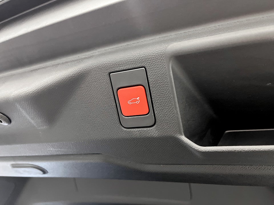 Bild på Peugeot 5008 GT Hybrid 145hk Aut 7-SITS B-KAMERA NAVI