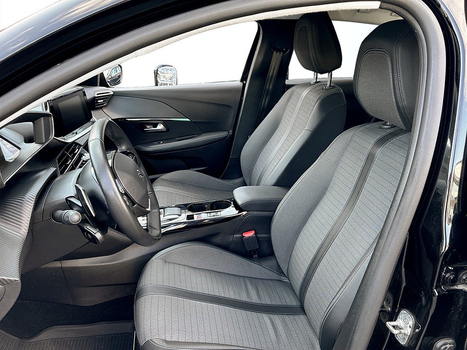 Bild på Peugeot 208 Allure 1.2 PT 100hk Aut B-KAMERA 