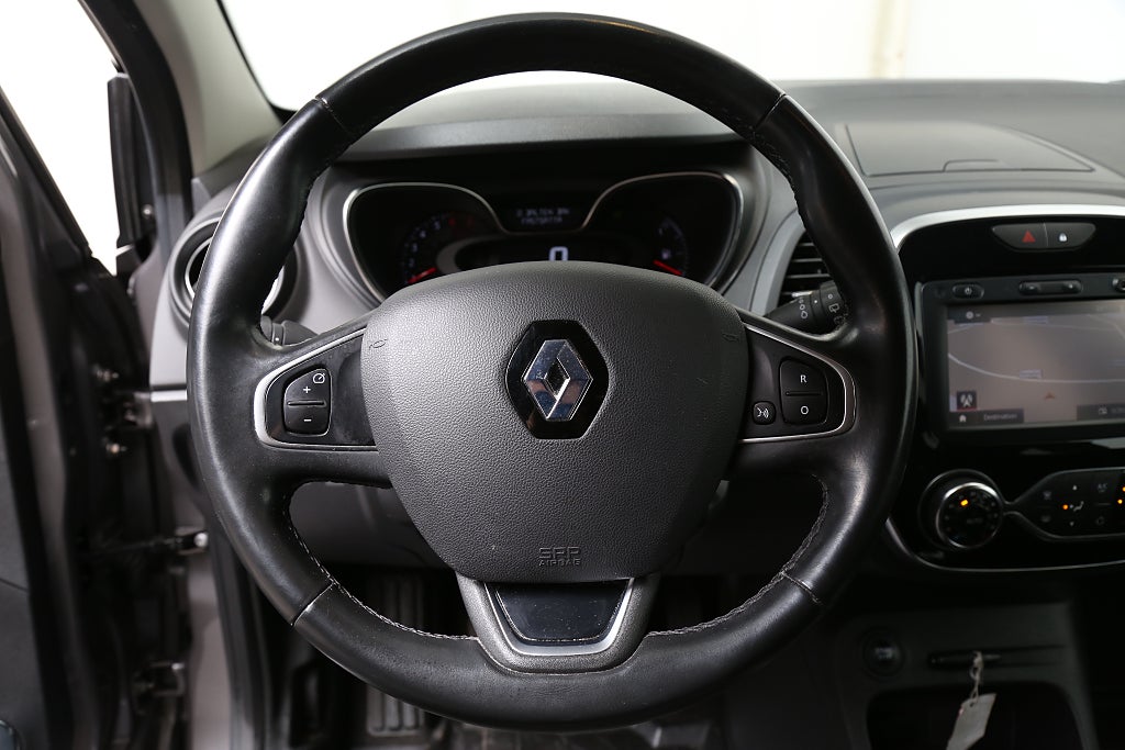 Renault Captur TCe 90hk Intens PDC Keyless Kamera Navi Dragkrok 2019