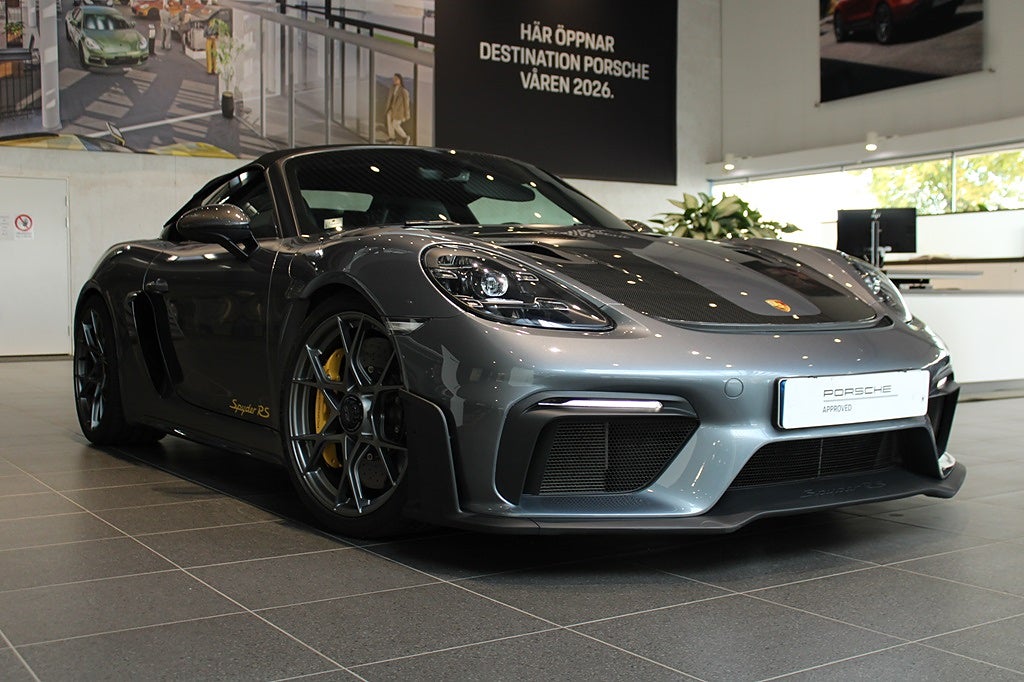 Porsche 718 Spyder RS Weissach