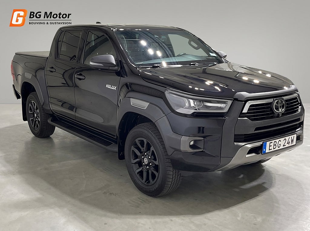 Toyota Hilux 2.8 204hk AWD Invincible JBL/Navi/Nyserv/Värmare/Släde