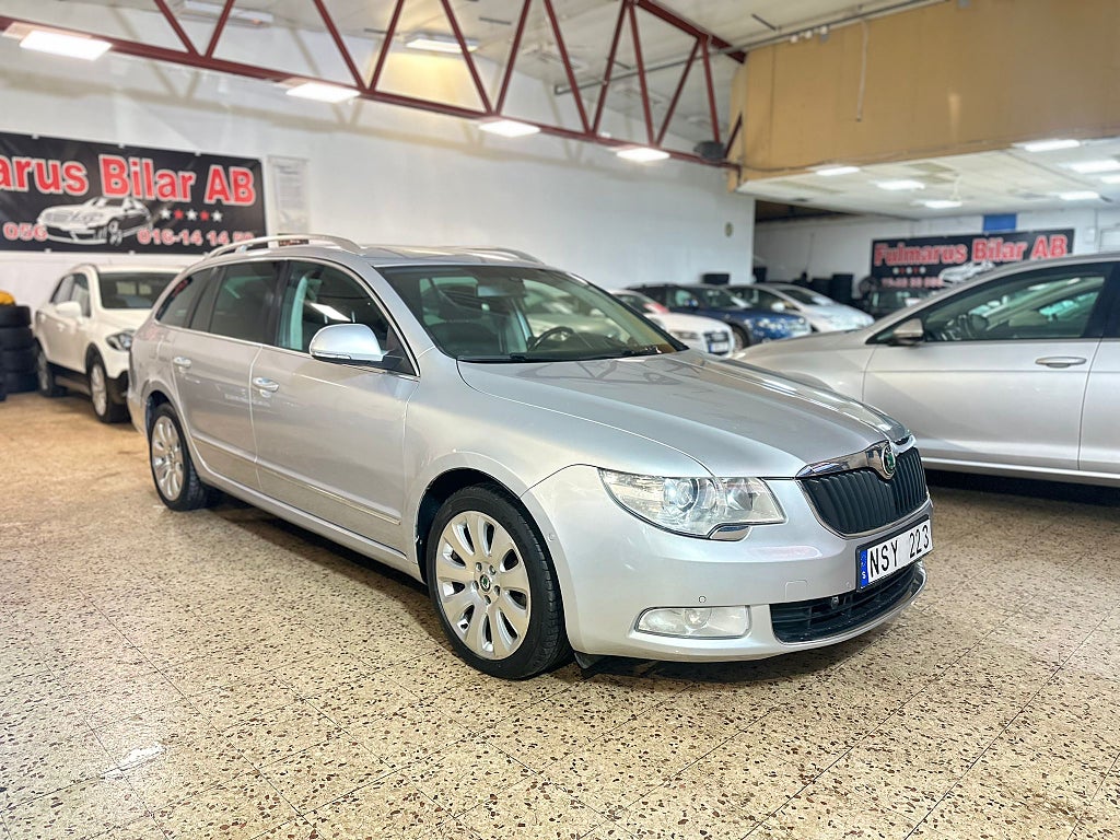 Skoda Superb 2.0 TSI Elegance Automat, Ny Servad 