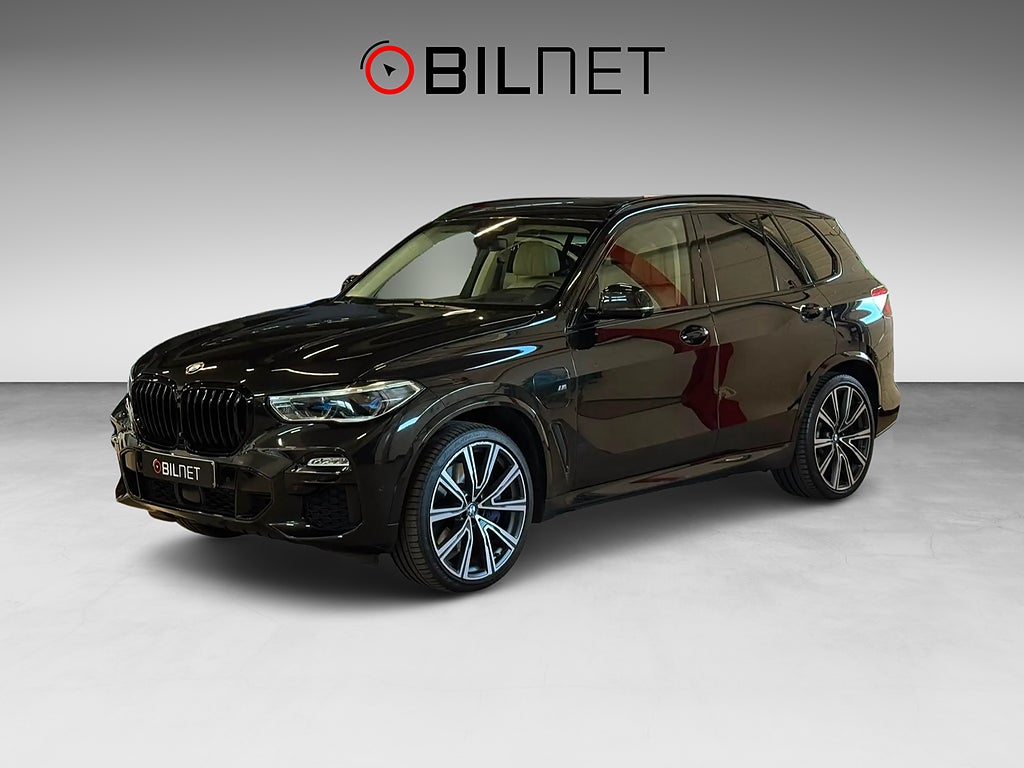 BMW X5 xDrive45e M Sport / Pano B&W Laser HUD Värmare SeSpes