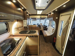 Husbil-integrerad BURSTNER Elegance i895 26 av 29