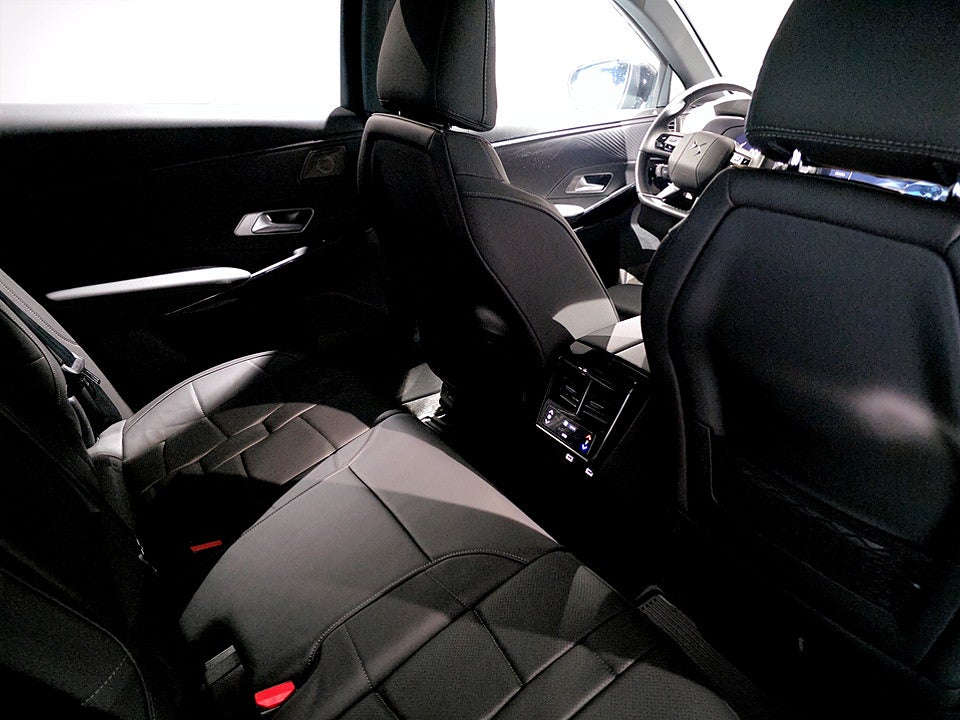 Bild på DS 7 Opera Performance 300hk PHEV AWD - OMGÅENDE LEVERANS!