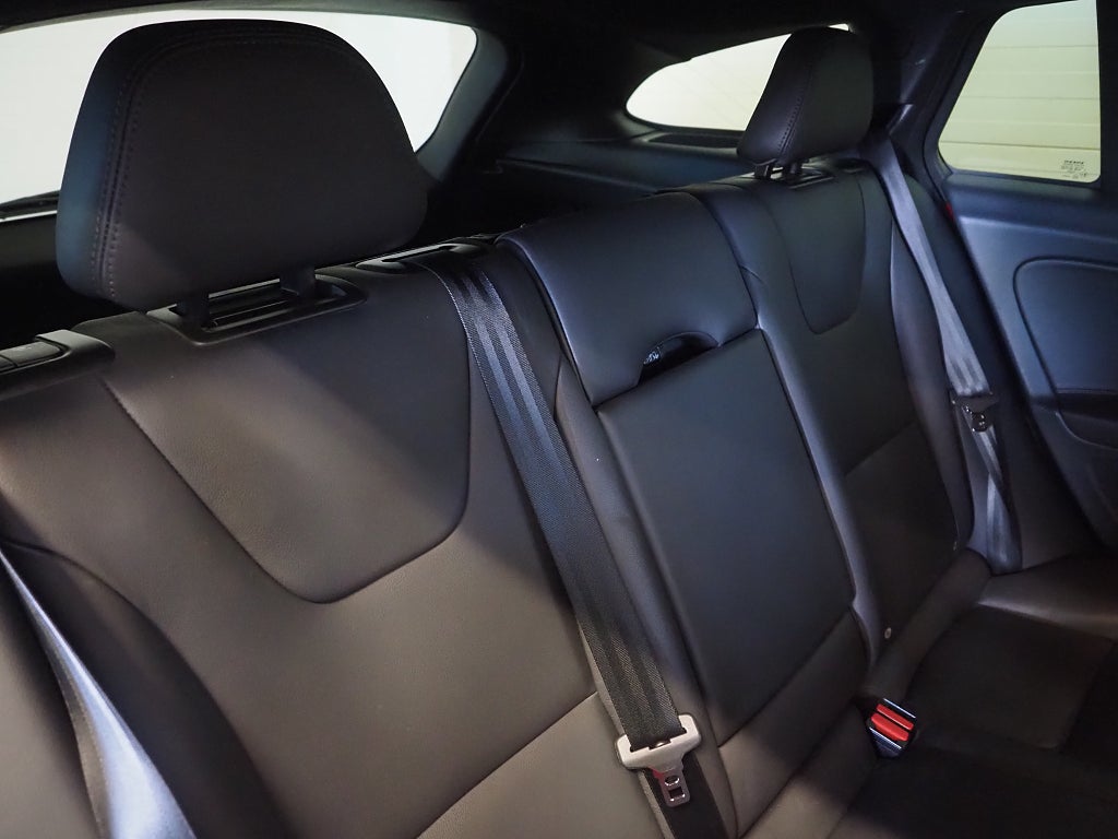 Volvo V60 Cross Country D4 Geartronic 190hk Summum Värmare Skinn P-Sen 2017