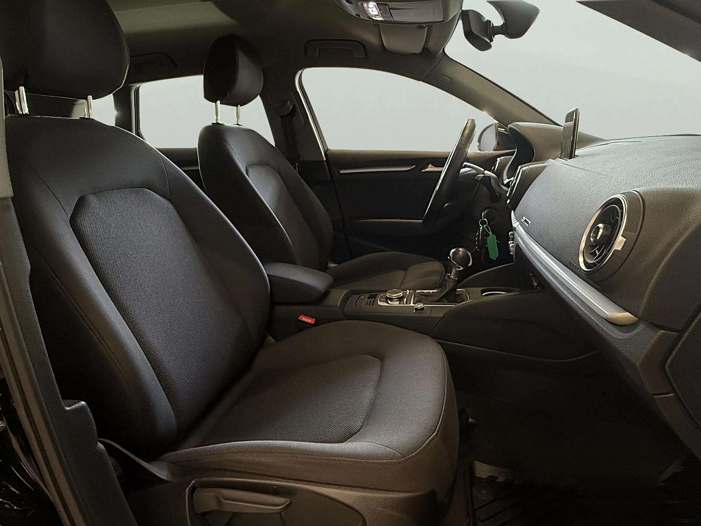 Audi A3 Sportback 35 TFSI S Tronic Proline 4800 mil 2 Ägare - miniatyr 14