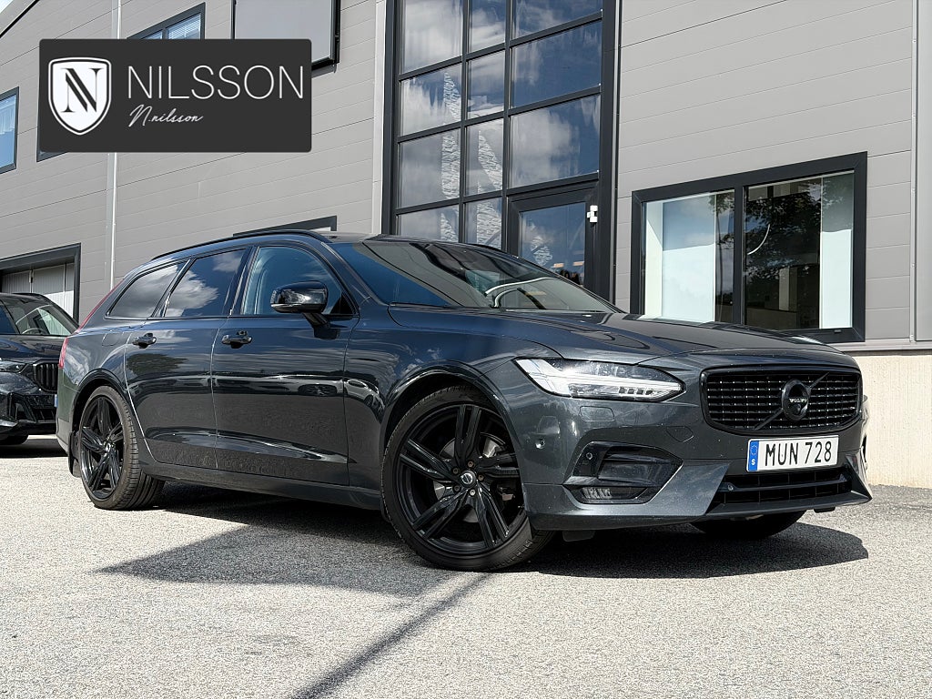 Volvo V90 D4 AWD Geartronic R-Desgin B&W Pano HUD 360 Värmar Drag