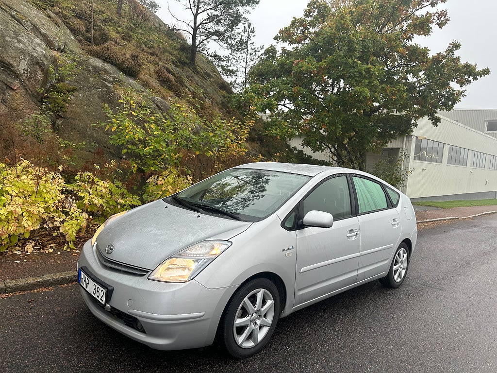 Toyota Prius 1.5 VVT-i + 3CM CVT 0%Ränta