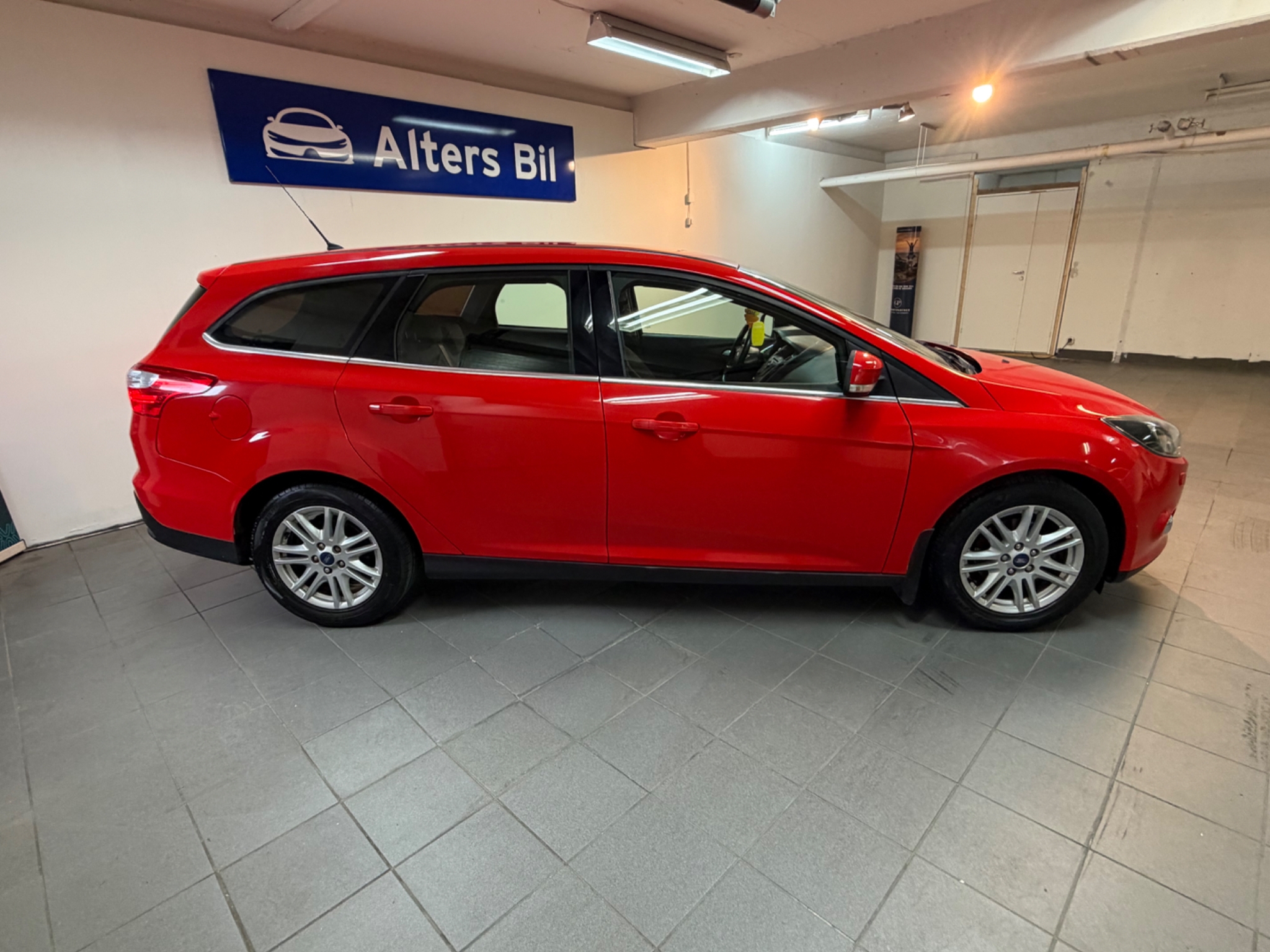 Ford Focus 2014, photo 7/10