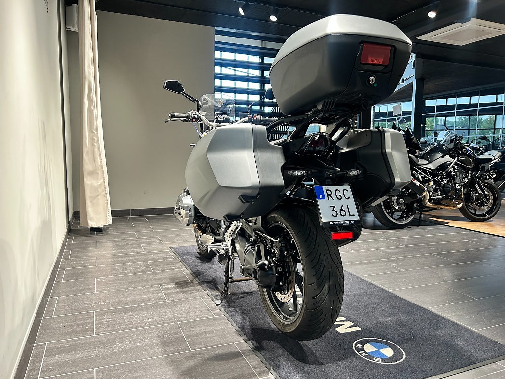 BMW R1250R Opt719/Akra/Kolfiber/Väskor/Hugger