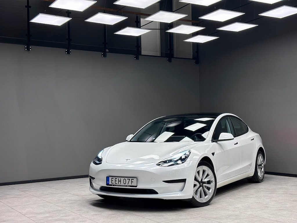 Tesla Model 3 Standard Range/Pano/360°/Navi/Rattvärme/4,99%