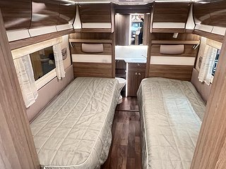 Husbil-integrerad Kabe TM IMPERIAL 910 T 21 av 38