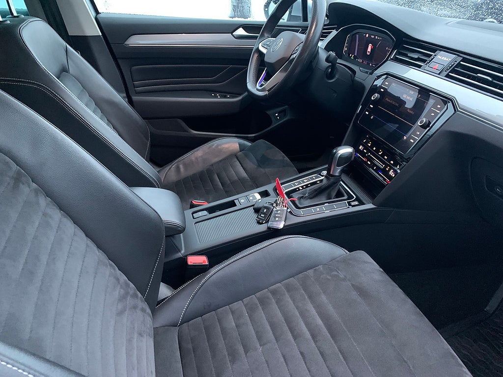 Volkswagen Passat GTE | Cockpit |  Bvärmare | Drag | Executive | 2021