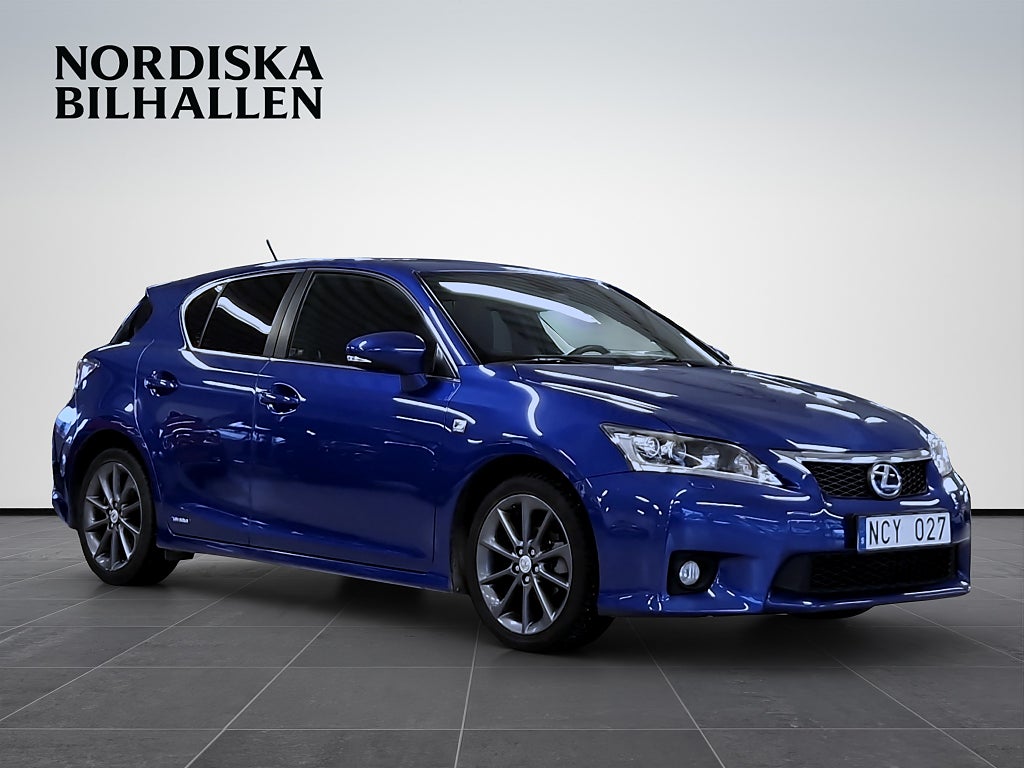 Lexus CT 200h 1.8 CVT F Sport Xenon Nyservad P-sensorer