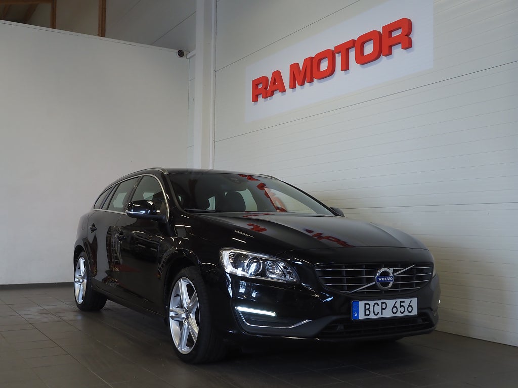 Volvo V60 D4 Geartronic 190hk Aut Summum VOC D-Värm Läder 2017