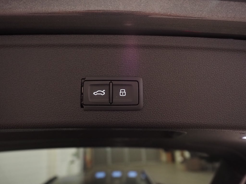 Audi A4 Avant 40 TDI 190hk quattro S-Line | Drag | D-värm | 2019