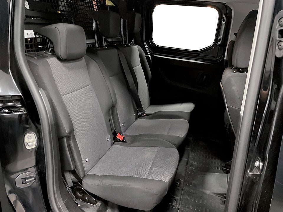 Bild på Peugeot Partner PRO Crew Cab BHDi 102hk - 5-SITS,DRAG,VÄRMARE