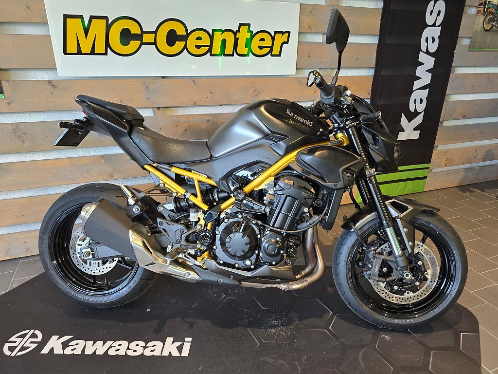 Kawasaki Z900 