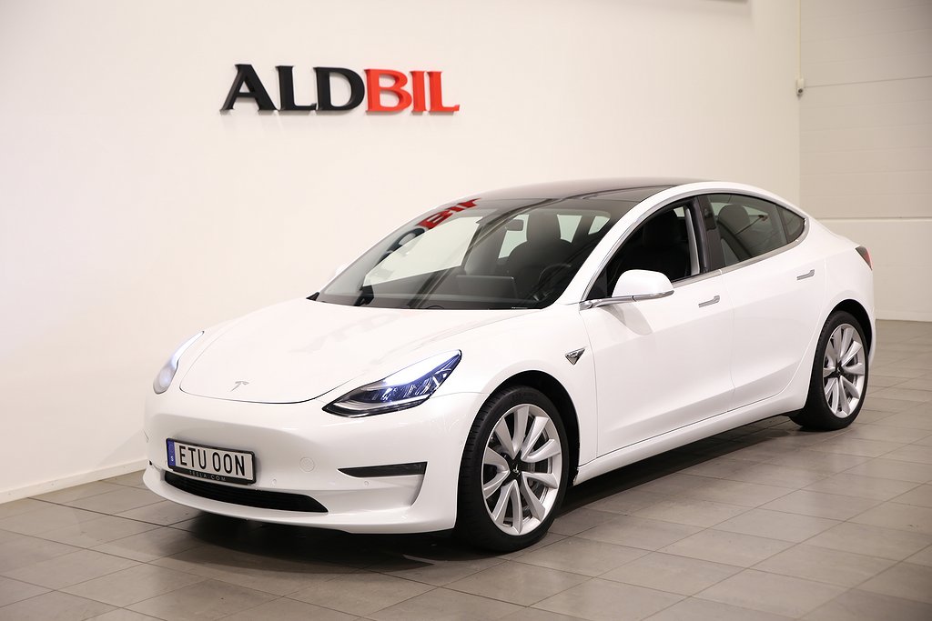 Tesla Model 3 Dual Motor Long Range 440hk AWD / Läder / Pano / Nav