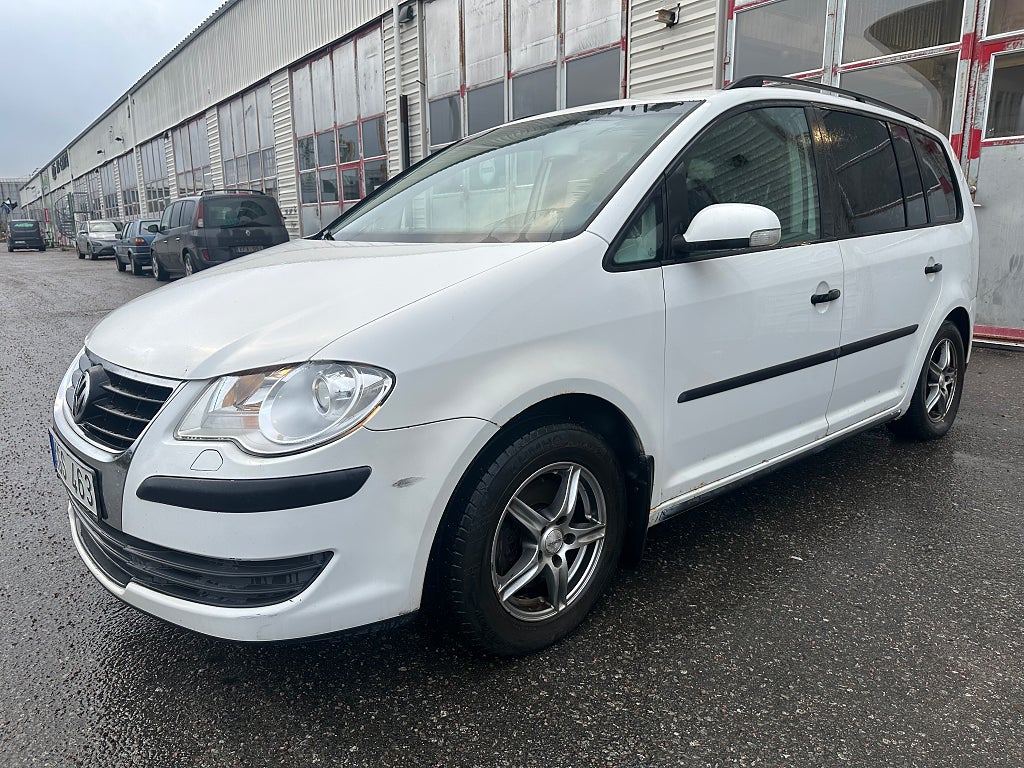 Volkswagen Touran 7-seater 2.0 EcoFuel Conceptline Euro 4