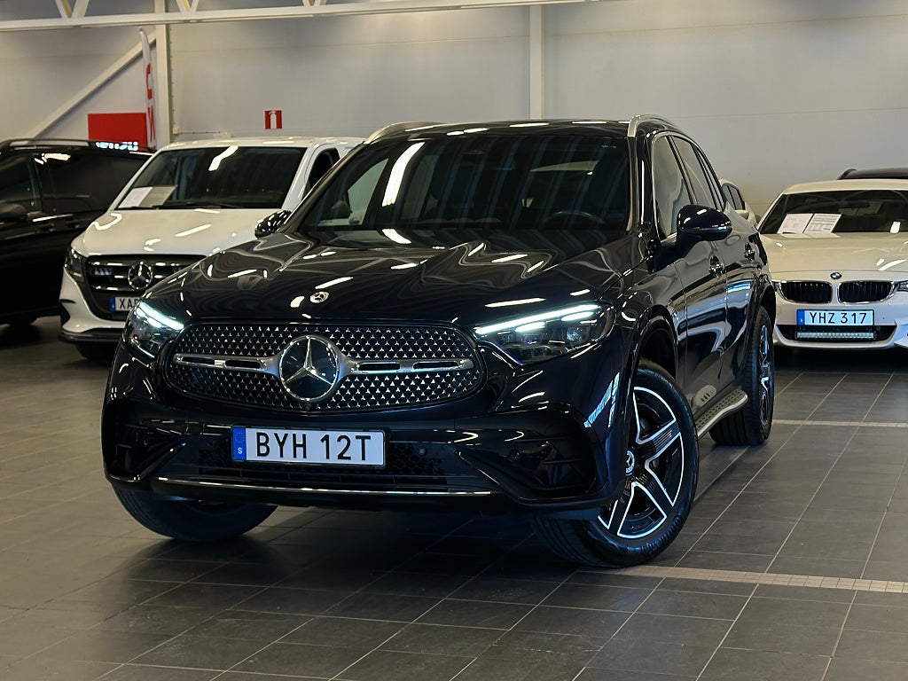 Mercedes-Benz GLC 300 e 4MATIC, AMG Line, Dragkrok 128 km räckvidd