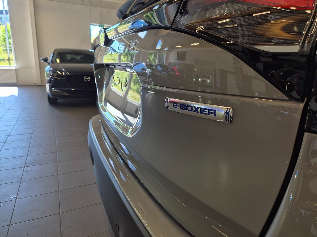 Subaru Forester 2,0 150hk e-Boxer Limited / Skinn / Rattvärme / 360-kam